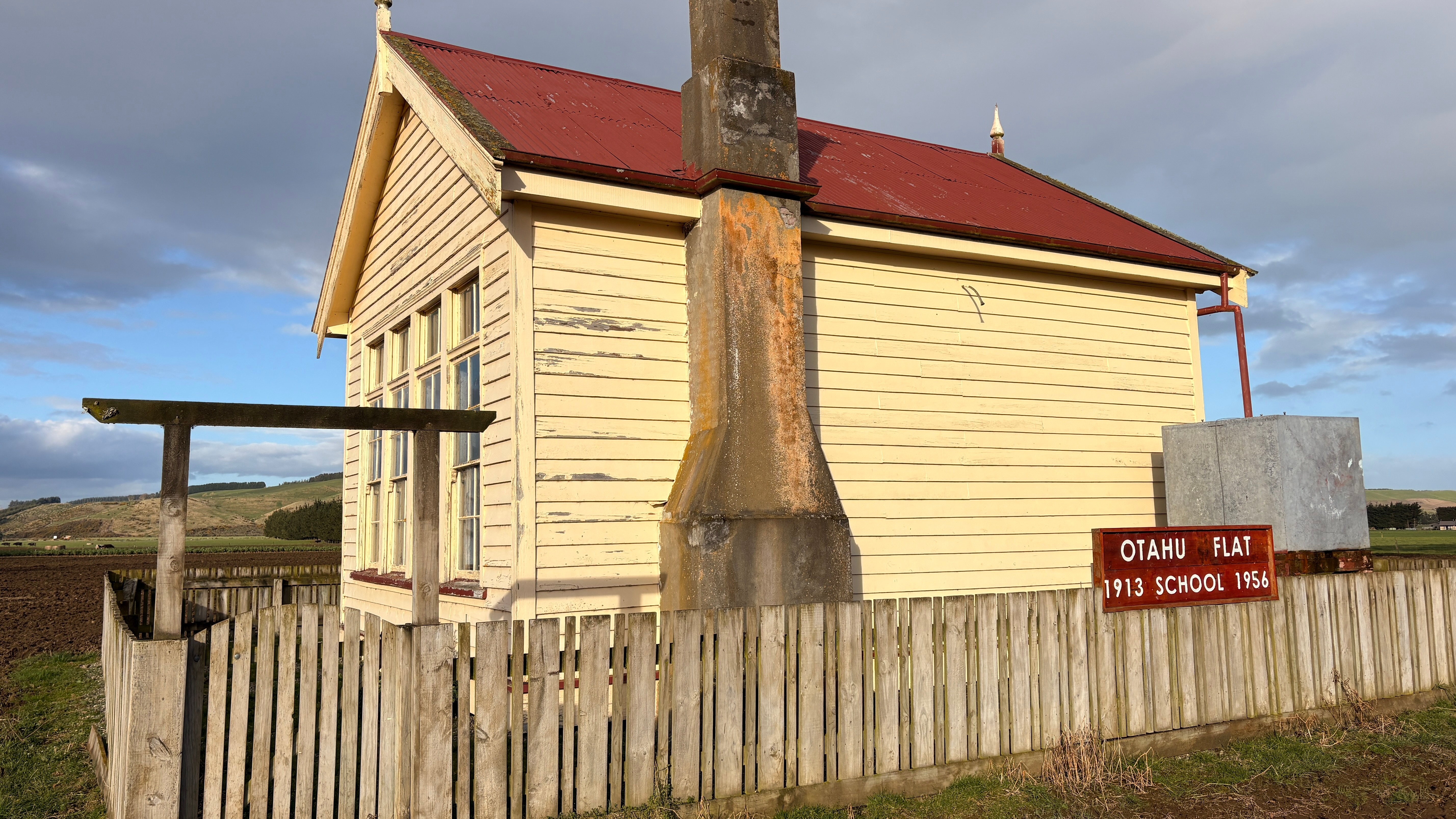 Wide shot of Otahu Flat School